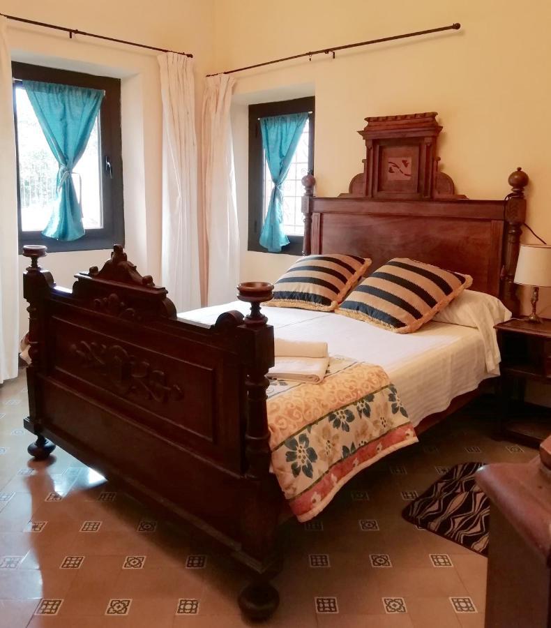 Hostal Rural Mas Blanc San Martín de Centellas Esterno foto